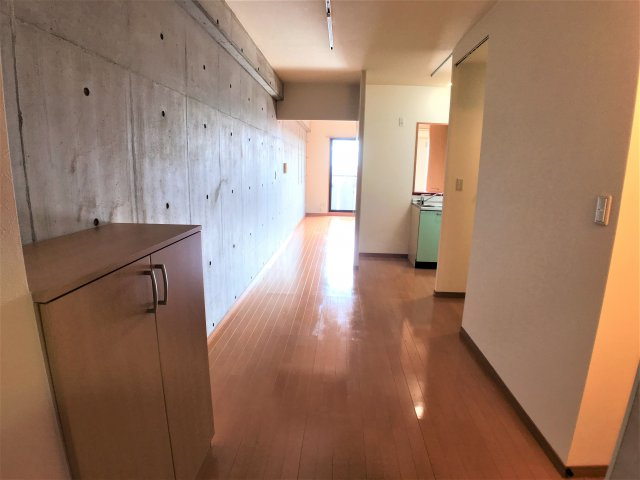 ひまわりやなべの玄関