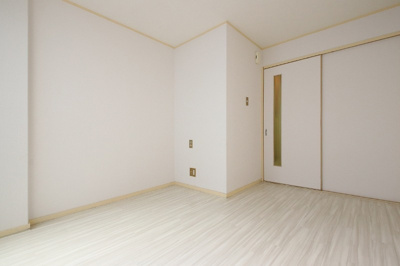 【洋室】 | メイプルリーフ平野