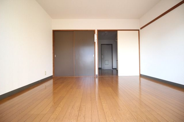 シティハウス比島の居間・リビング