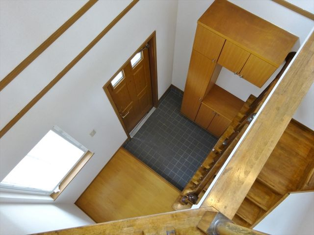 フォレストコート　Ａの設備|吹抜け階段です。