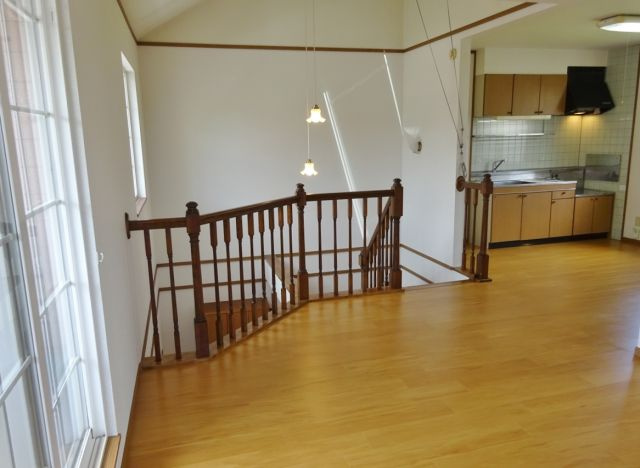 フォレストコート　Ａの居間・リビング