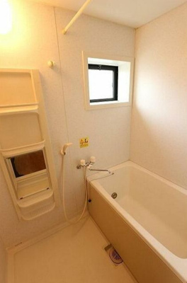 【浴室】 | マーチ 梶塚 | お風呂で日々の疲れを落としましょう