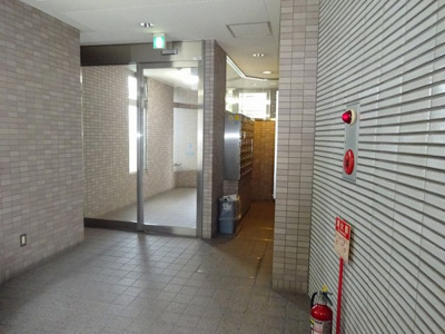 【ロビー】 | サンイースト江坂 | ロビー内側です