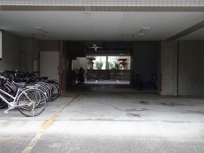 【その他共用部分】 | サンイースト江坂 | 駐車場です