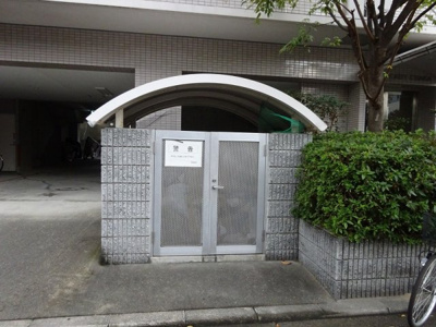 【その他共用部分】 | サンイースト江坂 | ゴミ置き場です