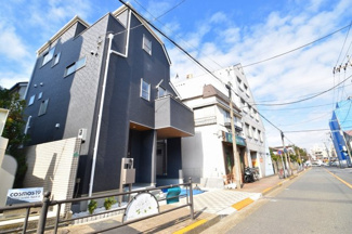 【前面道路含む現地写真】 | 現地見学や資料請求などお気軽にお問合わせ下さい
周辺環境とあわせて現地ご案内致します。
