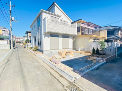 【前面道路含む現地写真】 | 南街5丁目　全1棟 | 西側3.82ｍ公道、南側2.7ｍ市道