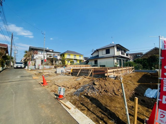 【前面道路含む現地写真】