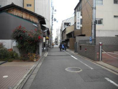 早川マンションの周辺|前面道路
