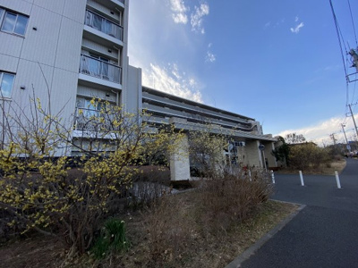【外観】 | ブランズ市が尾ガーデン | 総戸数１７６戸、２０１４年９月築、管理人は日勤勤務につき管理体制良好です♪
