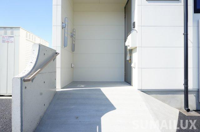 とねりこのエントランス