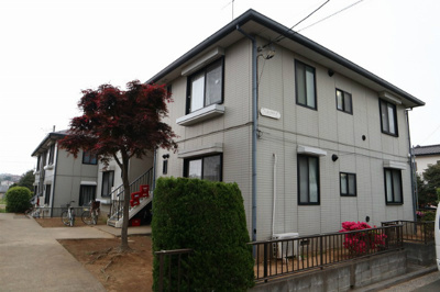 【外観】 | イーストプラザB【SHM】 | 積水ハウス施工の賃貸住宅シャーメゾン♪グリーンライン「北山田」駅より徒歩圏内！小学校や中学校・公園が近くてお子様のいるファミリーさんには嬉しい住環境です☆