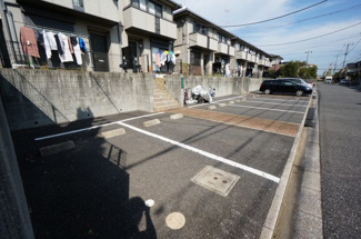 【駐車場】
