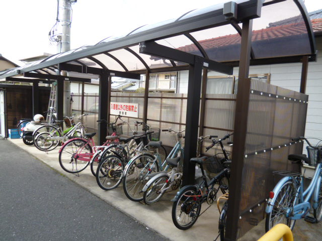 ビューハイツ吉備路のその他共用部分|自転車置き場