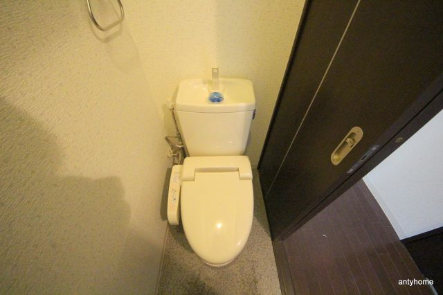 エスペランサ西天満　仲介手数料無料のトイレ