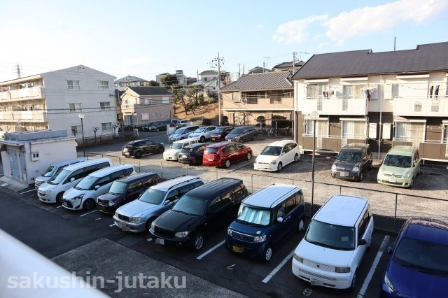 サンセレクト津田沼の駐車場