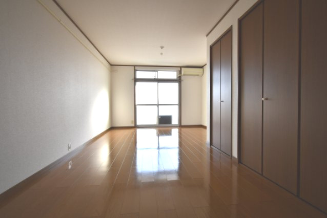 石井マンションの内装