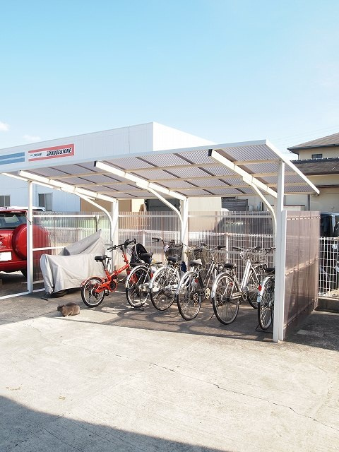 レジデンス住吉の駐車場
