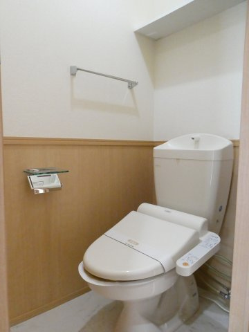 Garden Partyのトイレ|温水洗浄便座付き