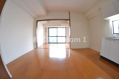 【居間・リビング】 | インテリジェンス御堂 | ゆったり過ごせる居間です