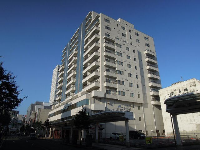 エリアスの外観