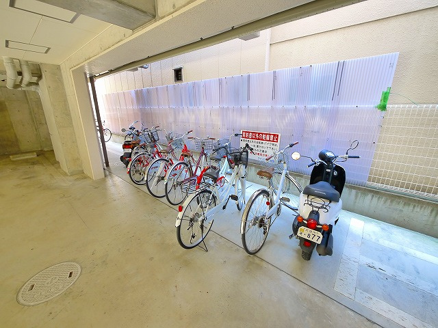 アイリスハイツ8号館のその他共用部分|駐輪場