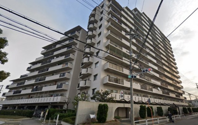 【外観】 | レックスガーデン鶴見緑地 | 【現地写真】 
 総戸数118戸のマンションです♪