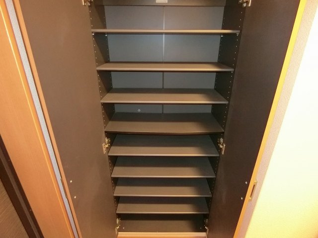 ヒルズ六ツ門の収納|こまごまとしたものを収納できそうですね