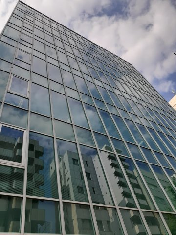 神田ビジネスキューブの外観