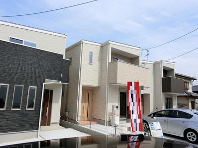 【外観】 | 豊中市春日町3丁目新築戸建て | 【同社施工例写真】シンプルでありながら品のあるデザインと機能性を兼ね備えている住まいです♪
