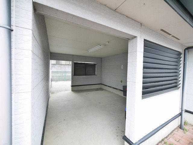 エステートピア中山Bのその他共用部分|広々とした共用部分です