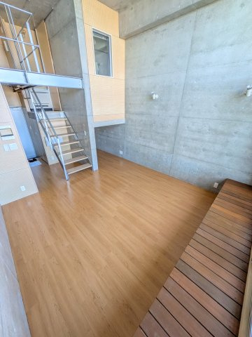 ドゥーエ新丸子の居間・リビング