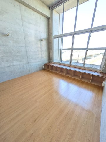 ドゥーエ新丸子の居間・リビング