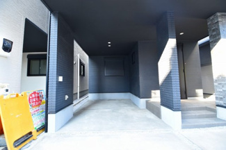 【駐車場】 | 現地見学や資料請求などお気軽にお問合せ下さい。
周辺環境とあわせて現地もご案内致します。