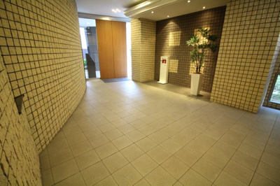 【エントランス】 | レジディア三宮東