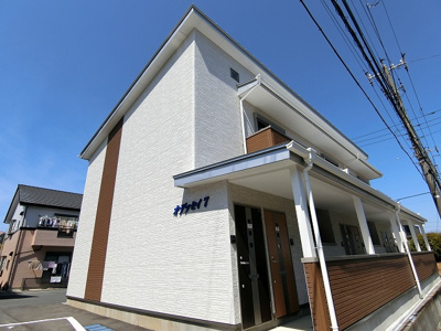 【外観】 | オデッセイ7 | 小田急小田原線「百合ヶ丘」駅・「新百合ケ丘」駅から徒歩圏内！2駅利用可能で通勤通学・お買物にも便利な立地です☆築浅の2階建てアパートです♪