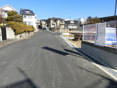 【前面道路含む現地写真】 | 豊中市待兼山町　新築一戸建 | 【現地写真】前面道路♪