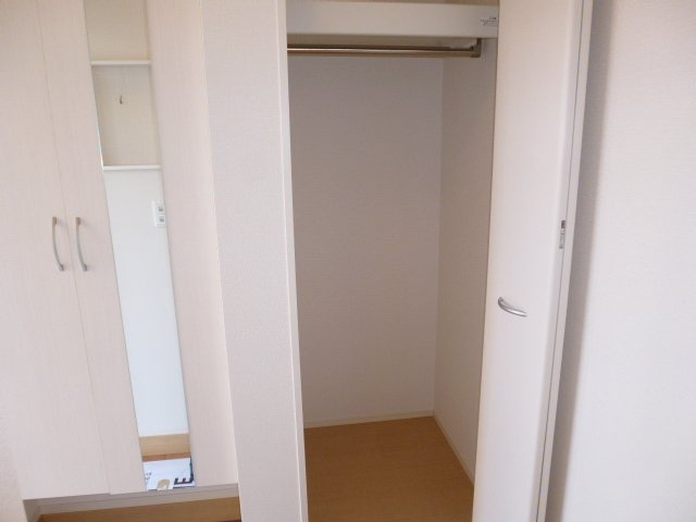 ハートフルの収納|廊下収納