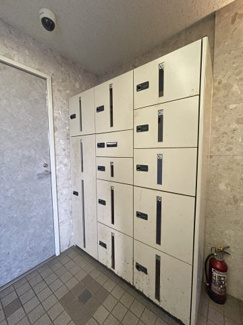 【その他共用部分】 | いつでも荷物が受け取れる宅配ボックスがあると、再配達の手間もかかりませんし、便利ですね♪