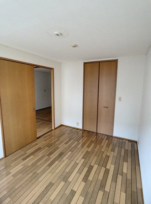 【寝室】 | コーポグレイス | クローゼット付きです。