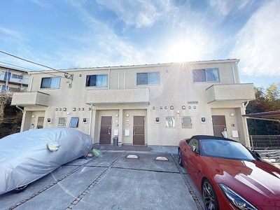 【外観】 | パーシモンヒルズⅡ | 築浅物件！小田急線「柿生」駅より徒歩4分の好立地！人気の築浅テラスハウスです☆通勤通学はもちろん、お買い物やお出かけにもGood♪