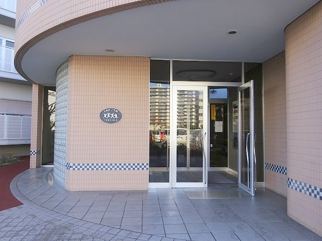 パークフィールドみさとテラ・ウエスト４街区２号館の外観|エントランス部分になります。