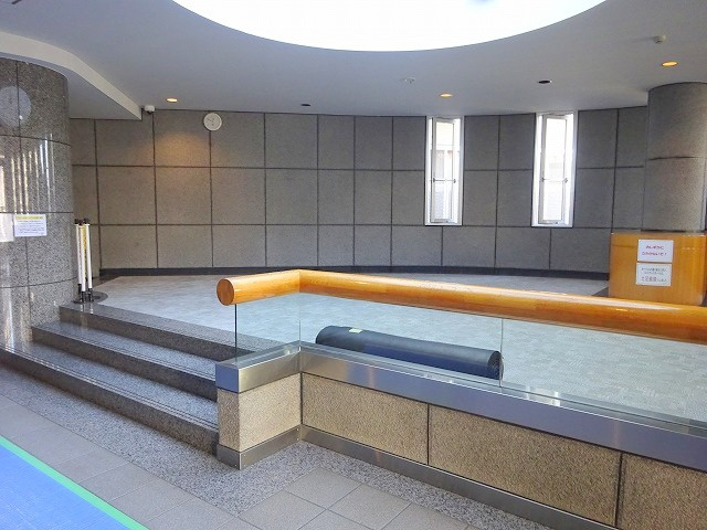 パークフィールドみさとテラ・ウエスト４街区２号館のエントランス|清潔感のあるエントランス部分になります。