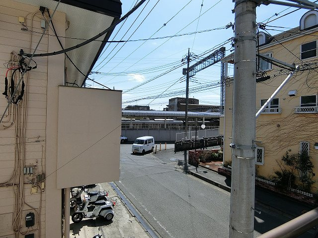 【展望】 | ロイヤルハイツ東海大前 | バルコニーからの眺望です♪2階にあるので人目が気にならないのが嬉しいですよね☆