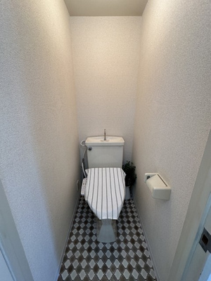 【トイレ】 | ロイヤルハイツ東海大前 | トイレは温水洗浄便座付き！人気のバストイレ別です♪トイレが独立していると使いやすいですよね☆