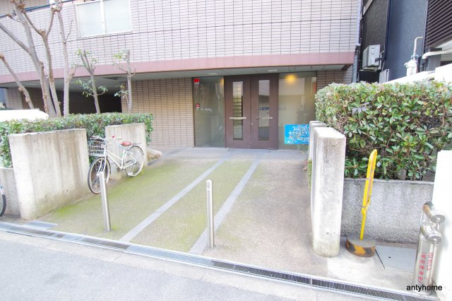 ライフ北梅田　仲介手数料無料のエントランス