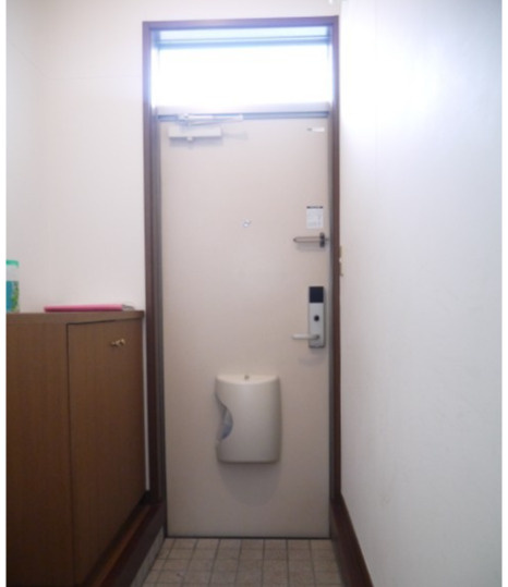 ぷらすエコの玄関