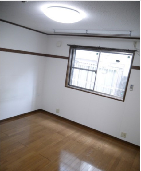 ぷらすエコの洋室