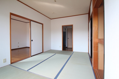 【寝室】 | コーポ石川B | ６帖の和室です