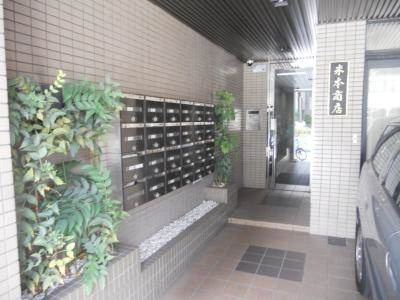 アミスタ堀川のエントランス